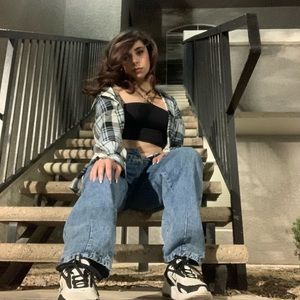 Meet your Posher, Taya